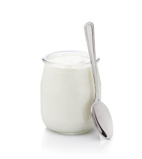 1 posuda prirodnog običnog jogurta (s malo masnoće)